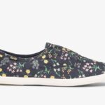 Dames X Rifle Paper Co. Chillax Petite Fleurs Bedrukte Marineblauwe Multikeds
